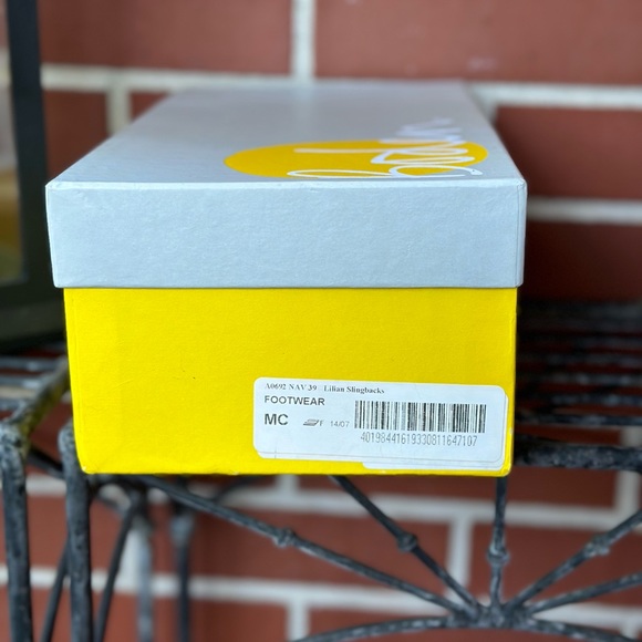 NWT BODEN Lillian Slingback Pointed Toe Scalloped Flats |Navy | Size 8 - Picture 7 of 12